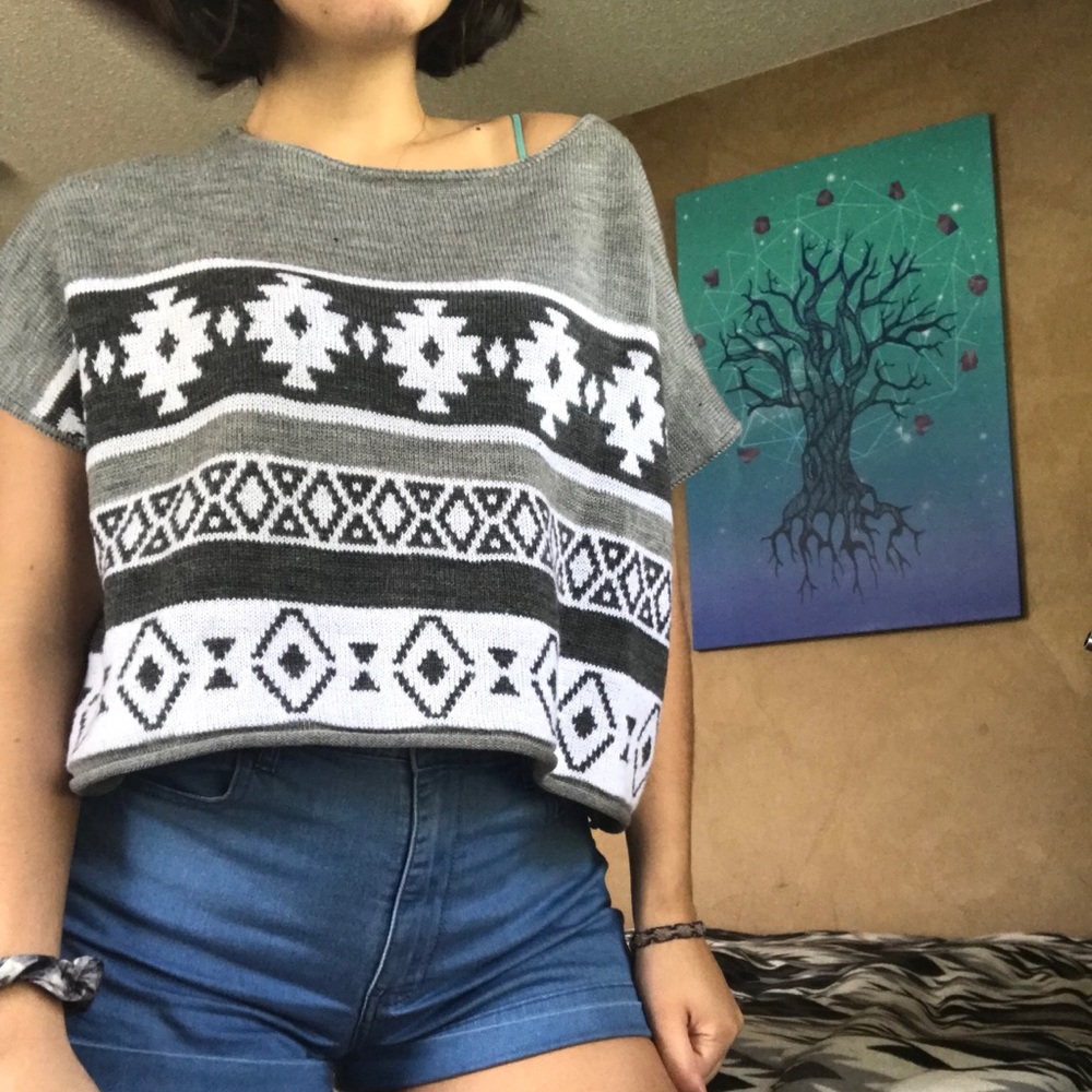 Crop top sweater